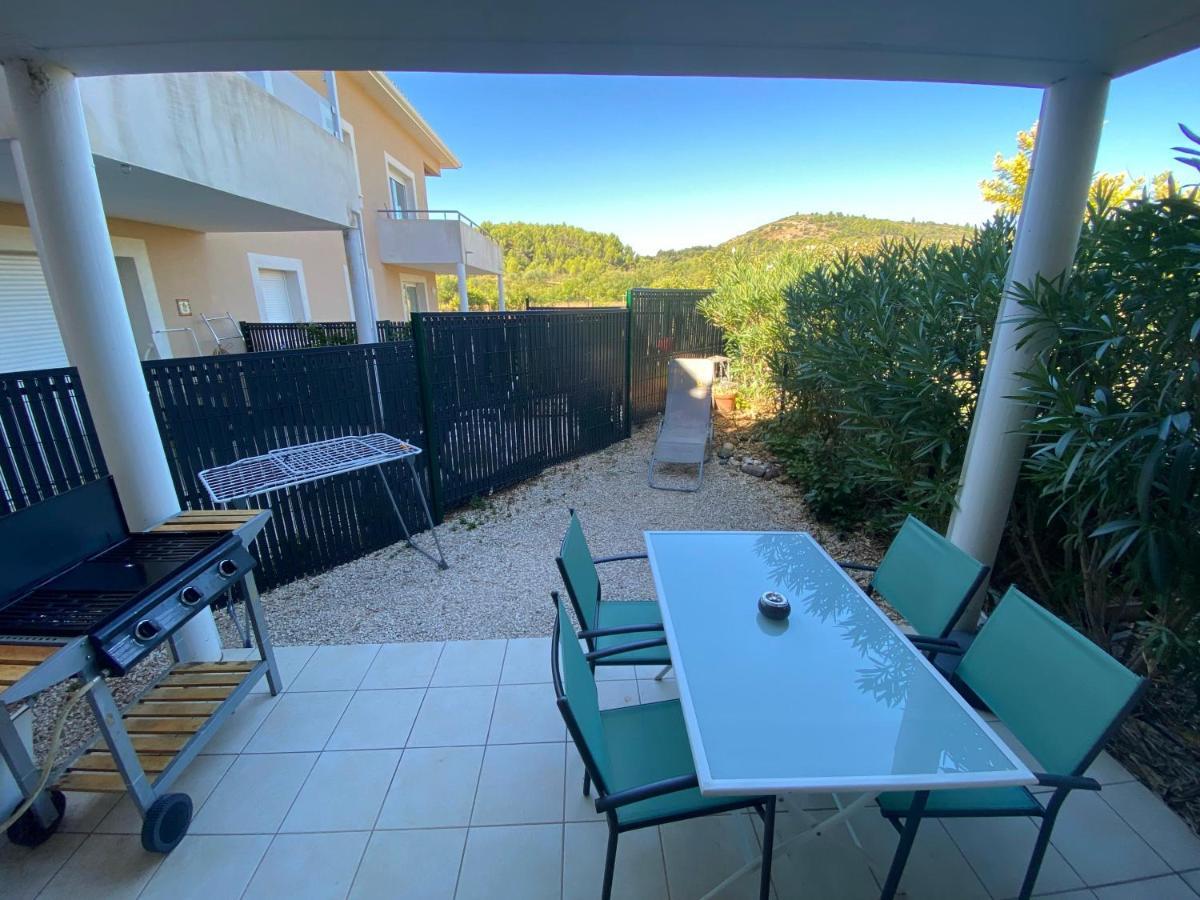 Appartement Entre Lac Et Mer Avec Piscine Péret Buitenkant foto